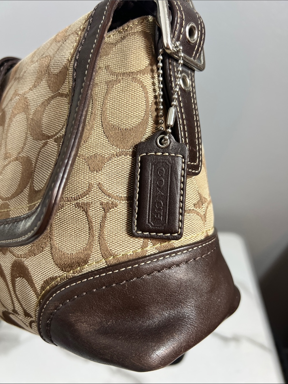 Coach Vintage Hamptons Signature Buckle Flap Shoulder Bag F12641 - Picture 3 of 7